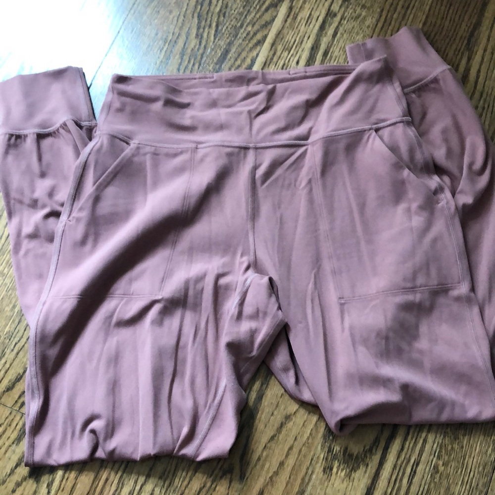 Lululemon Align jogger-style leggings